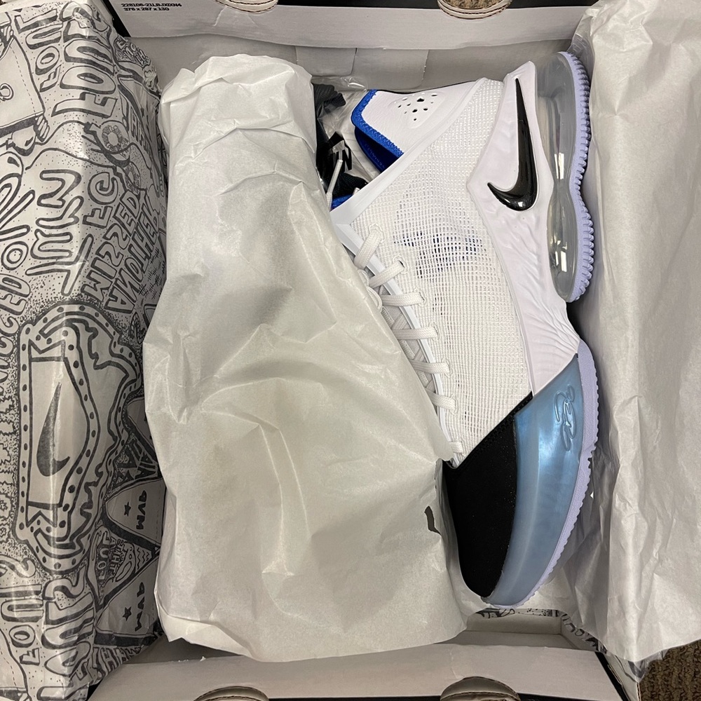 NIKE LeBron XIX 19 Low “White Medium Blue Black” BRAND NEW Men’s Size 13
